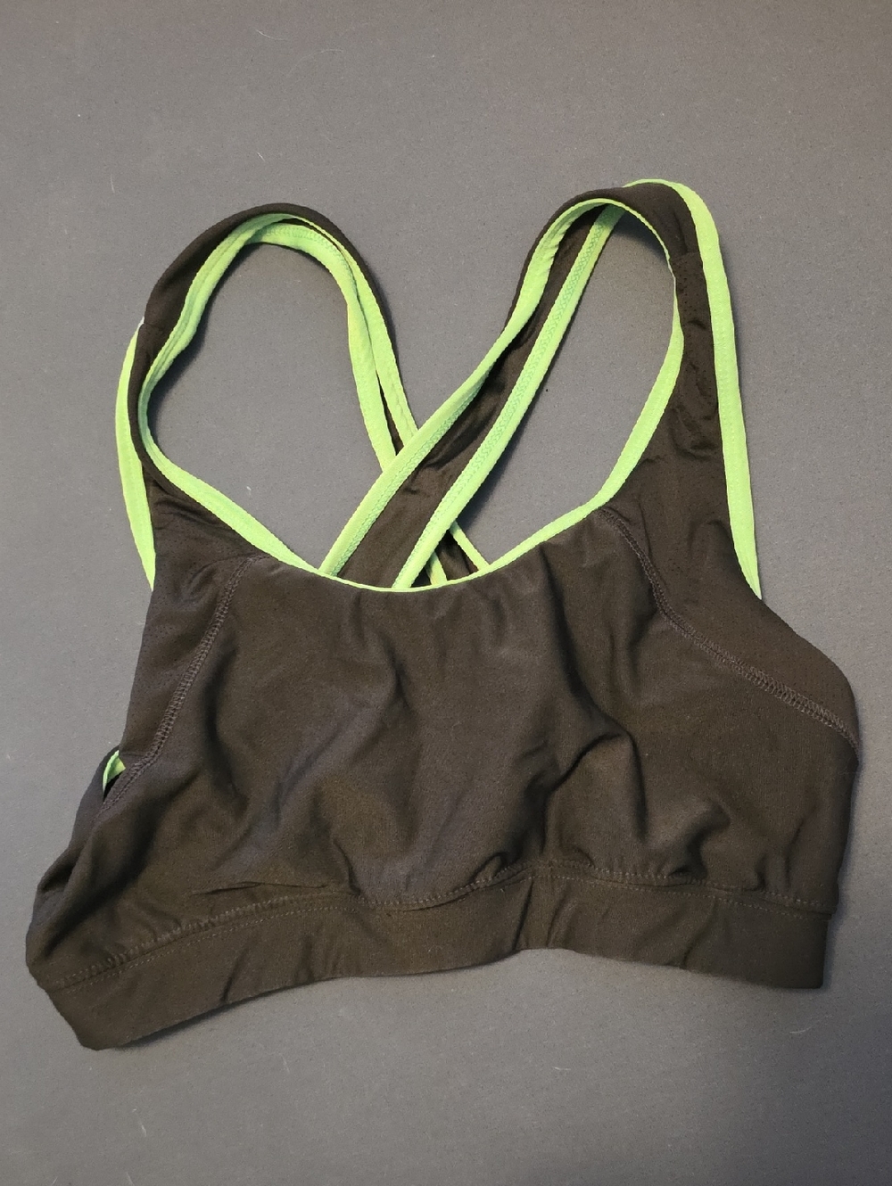 Old Navy Black Sports Bra with Green Trim - Cross-Back